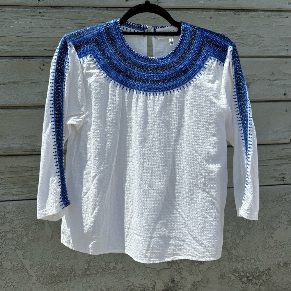 THE GREAT. Oasis Embroidered White and Blue Stitched Top
